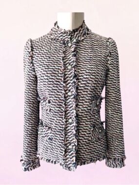 Chanel Classic Boucle Fringe Silk Lined Jacket Size 40